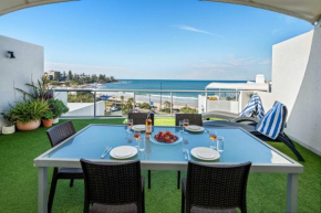 Top Floor Unit With Private Rooftop Terrace